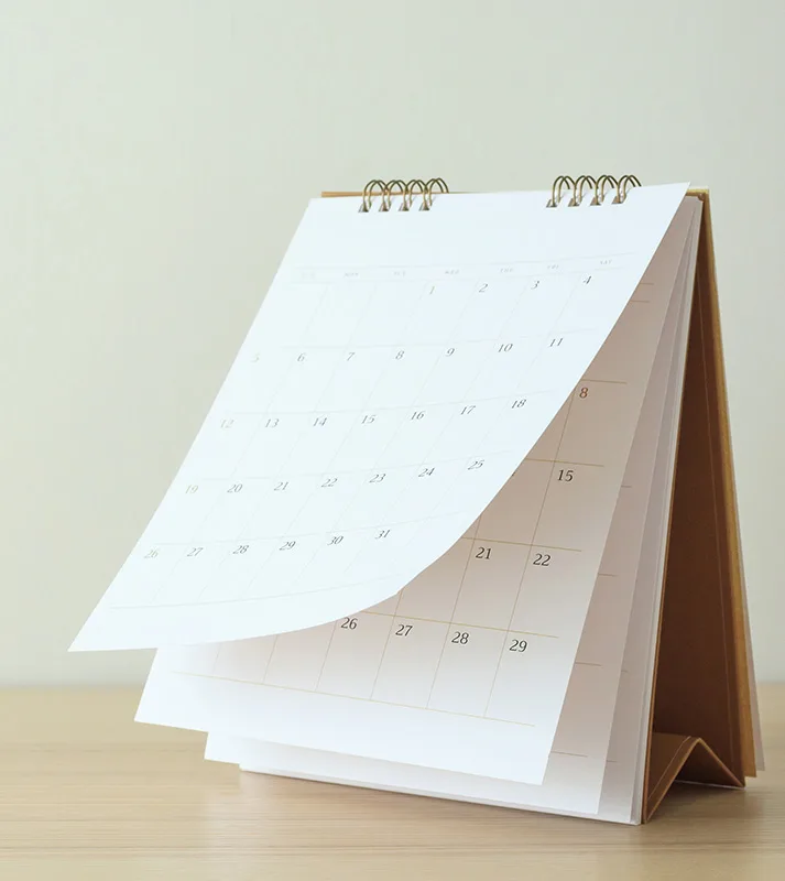 Aufgestellter Tischkalender